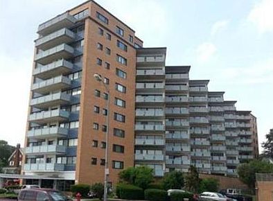 1st image of 300 Lynn Shore Dr APT 309