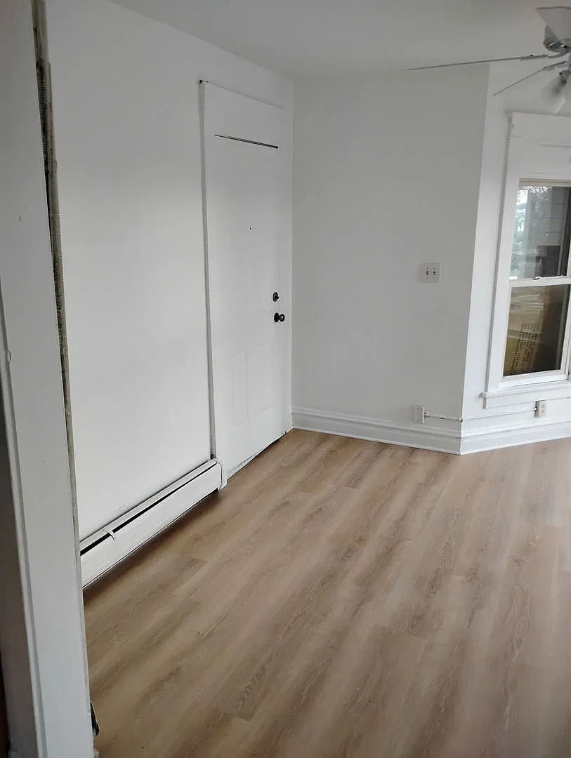 1 bed, 700 sqft, $1,200 — Photo 2