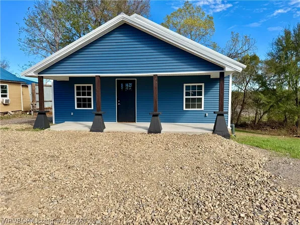 203 Grove Ave, Poteau, OK 74953