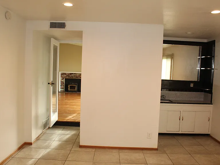 7706 East Pkwy — Photo 27