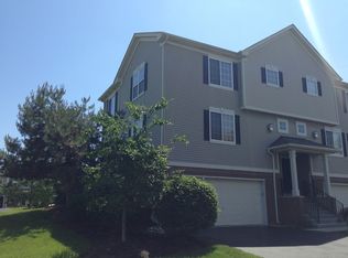 1957 Indian Hill Ln, Aurora, IL 60503