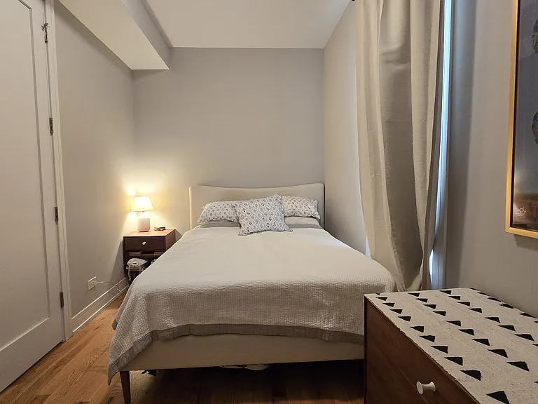2047 W Walton St #1 — Photo 8