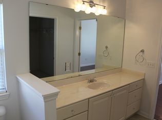 5403 Lake Forest Reserve Ln, Brunswick, OH 44212