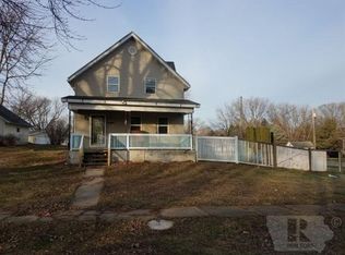 201 S Main St, Montour, IA 50173