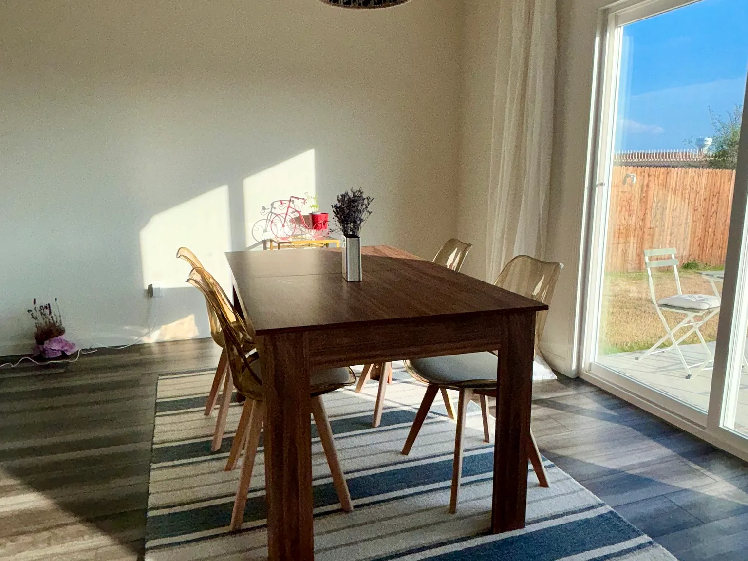 4 bed, 2121 sqft, $2,200 — Photo 4