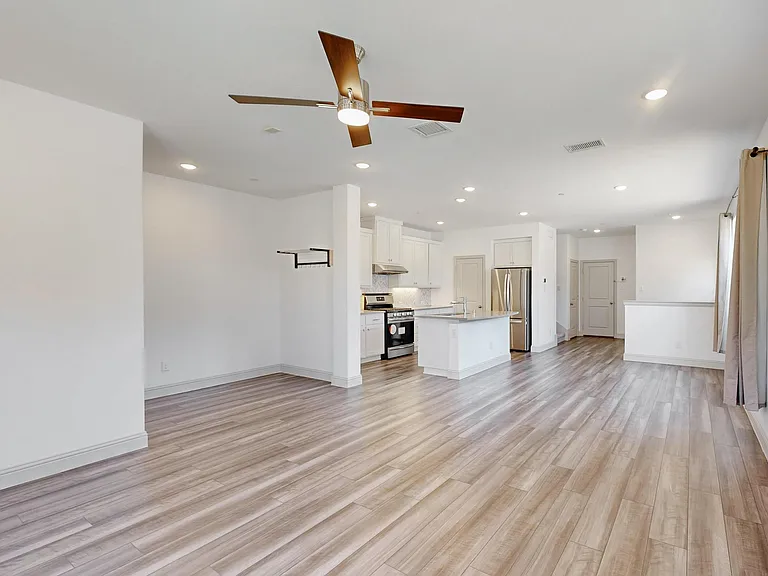 4325 Oliver Dr — Photo 25