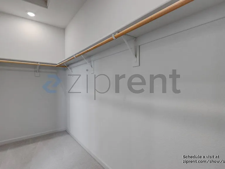 1474 Dorrington Ln — Photo 11