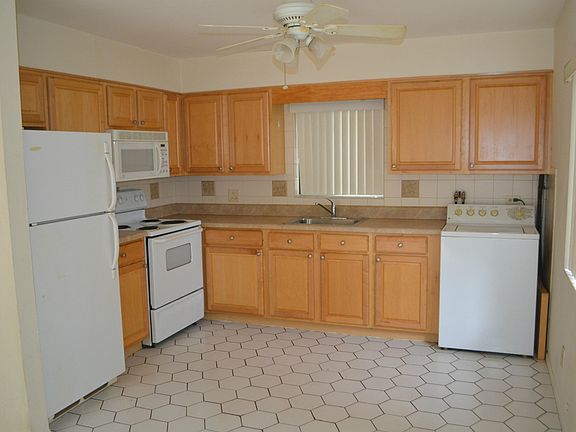5th image of 3615 Poinsettia Avenue