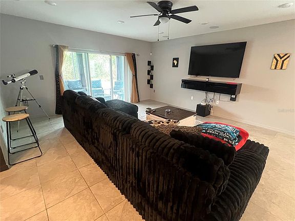 3rd image of 14040 Gregory St