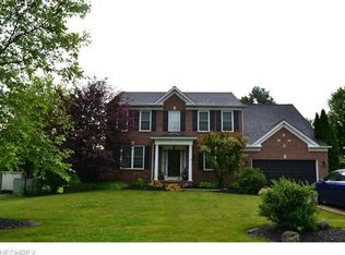 307 Troubadour Dr, Northfield, OH