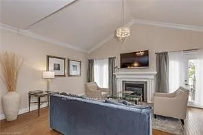 5 bed, $4,200 — Photo 4