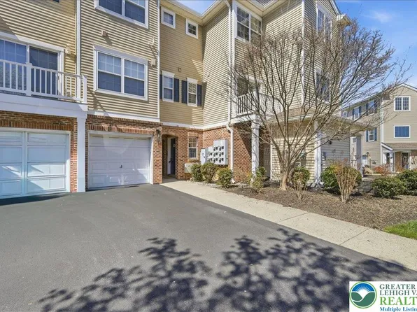 946 Nittany Ct #C221, Allentown, PA 18104