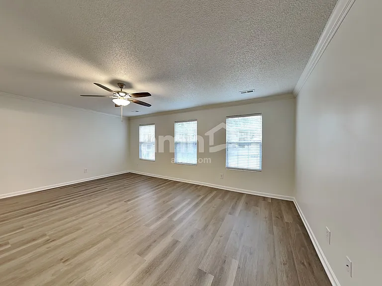 900 Arbor Greene Dr — Photo 9