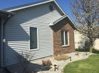 10508 Bent Tree Ln, Fort Wayne, IN 46804