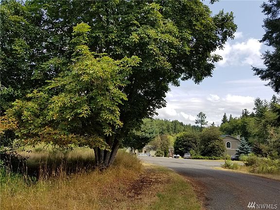 2nd image of 10202 Narrows Dr
