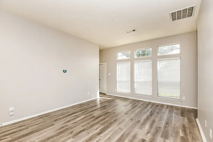 724 Turnstone Dr — Photo 10