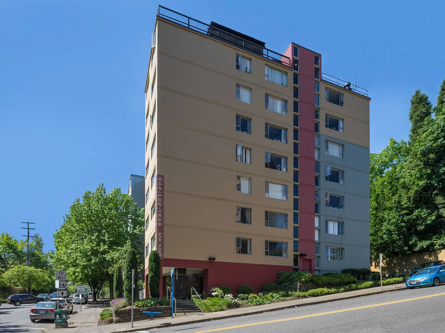 2020 Building — Photo 2