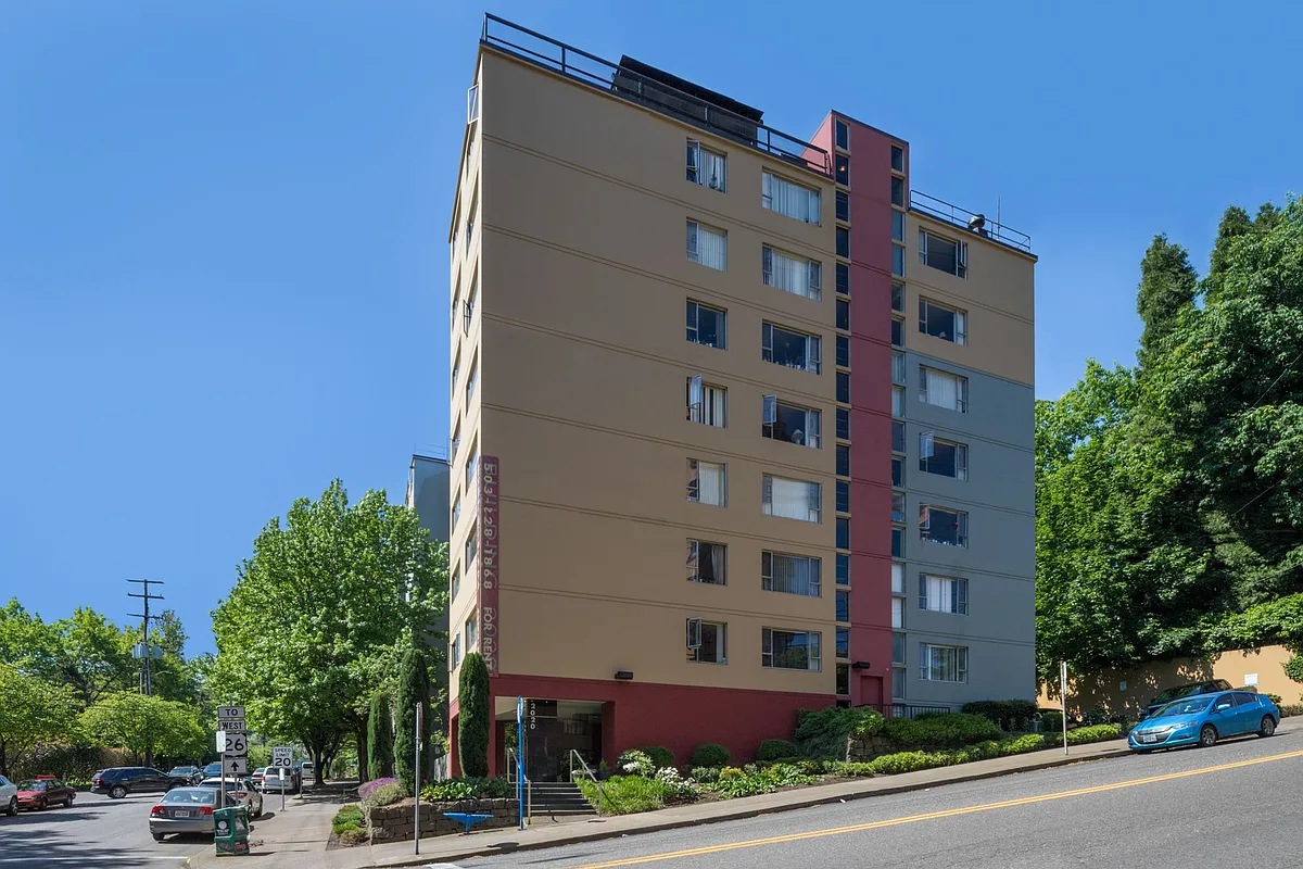 Building Photo - 2020 Building
