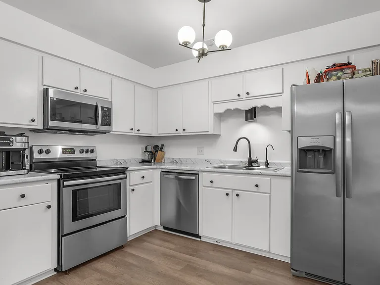 783 Inwood Dr — Photo 13