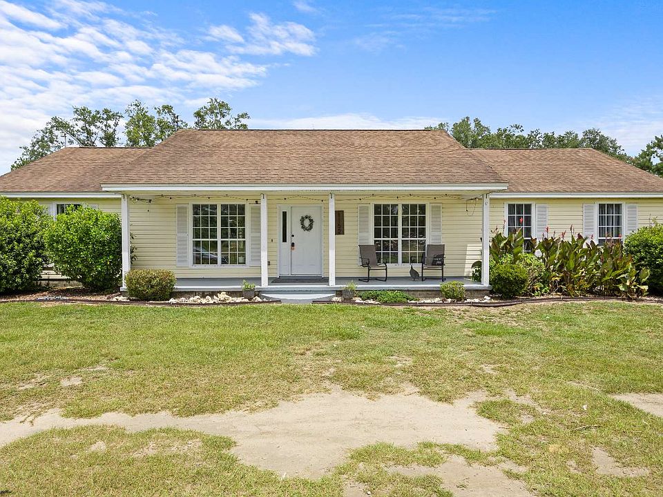 1st image of 1152 NW Caribou Way