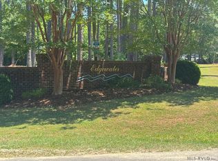 135 Edgewater Dr, Roanoke Rapids, NC 27870