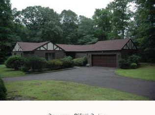 297 Oxbow Rd, Higganum, CT 06441