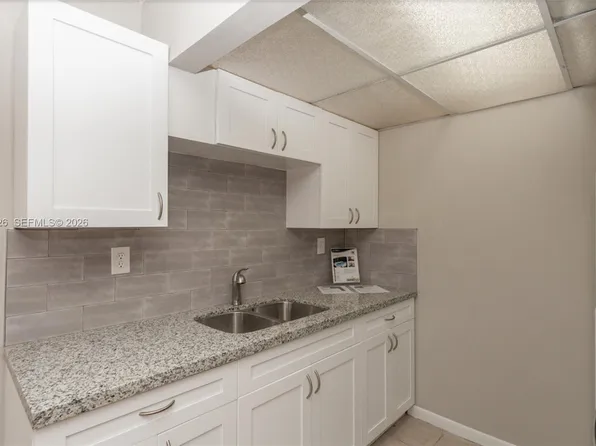 2145 Pierce St APT 218, Hollywood, FL 33020