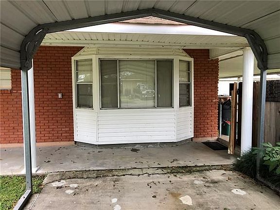 4th image of 2728 Blanche Dr