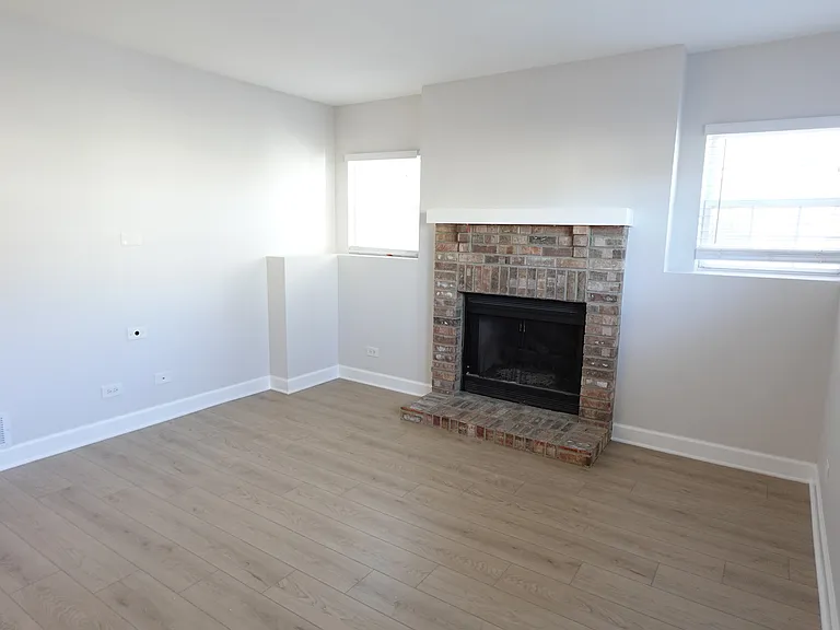 881 Essex Cir #881 — Photo 24