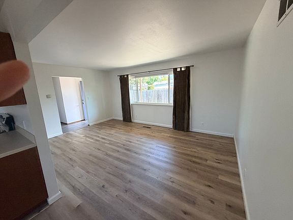 3rd image of 1139 Lance Dr #1