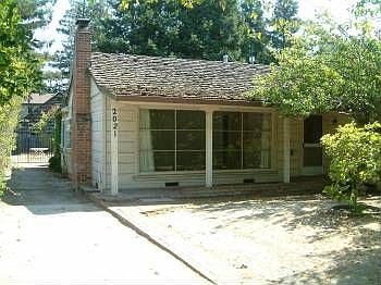 1st image of 930 Santa Cruz Ave