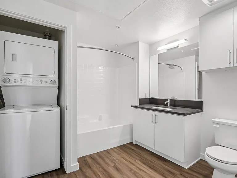 Cloud Nine Luxury Apartments — Photo 27