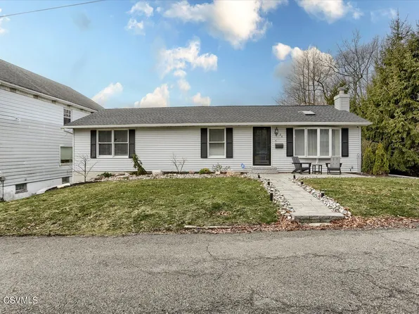 28 N Spencer St, Frackville, PA 17931