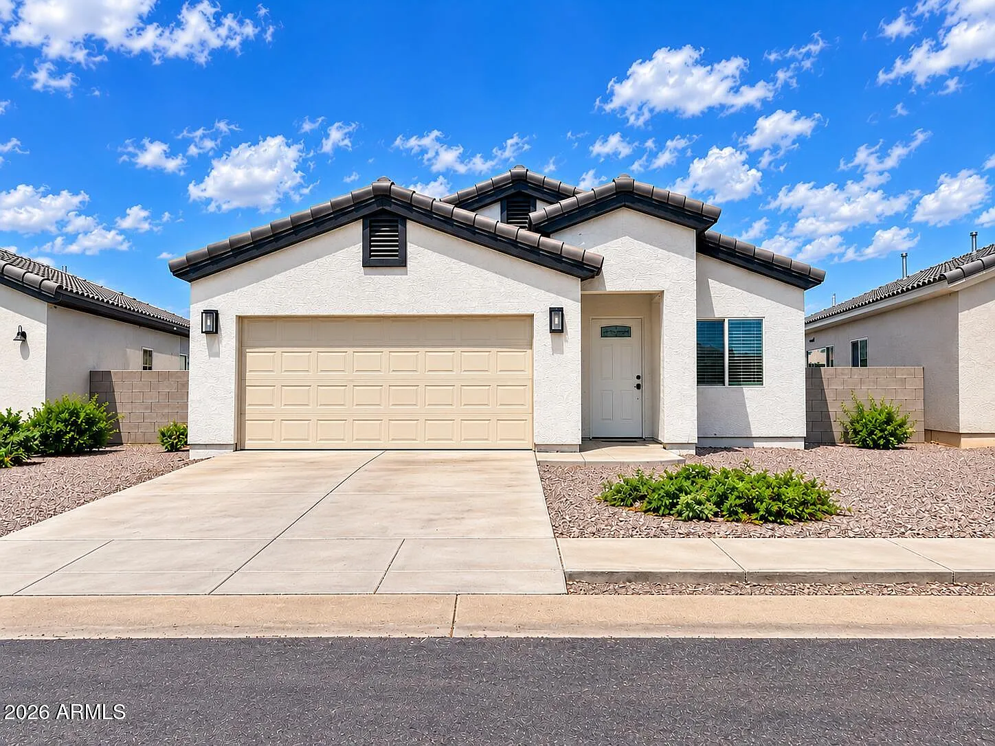 3 bed, 2.0 bath, 1434 sqft, $1,900 — Photo 1