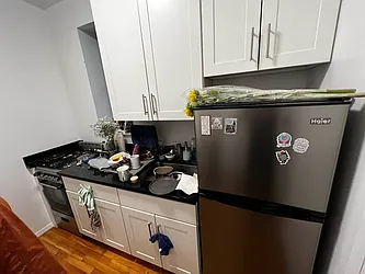 Rented by Salon Realty Corp