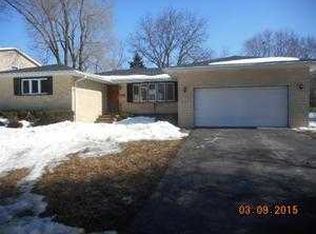 1121 N Dryden Ave, Prospect Heights, IL 60004