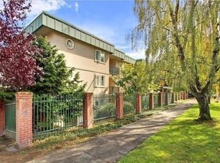 1818 18th Ave APT 105, Seattle, WA 98122