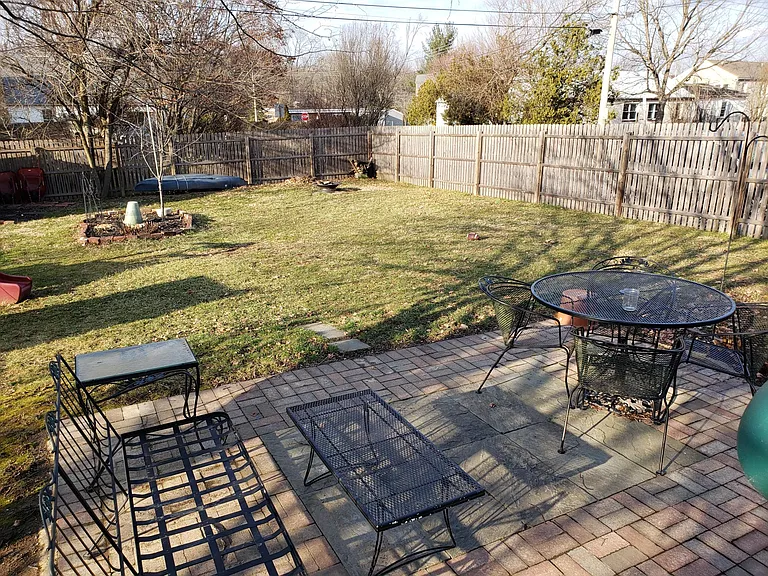 401 William St — Photo 12