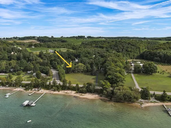 1996 Island View Rd, Traverse City, MI 49686