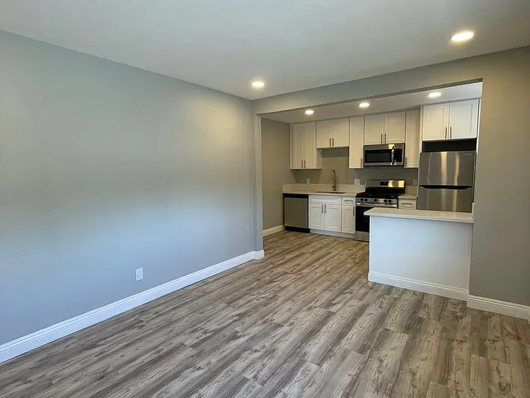 3634 Park Blvd. — Photo 5