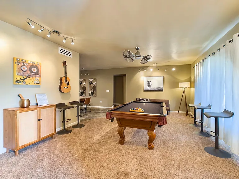 2146 E Manhatton Dr — Photo 4