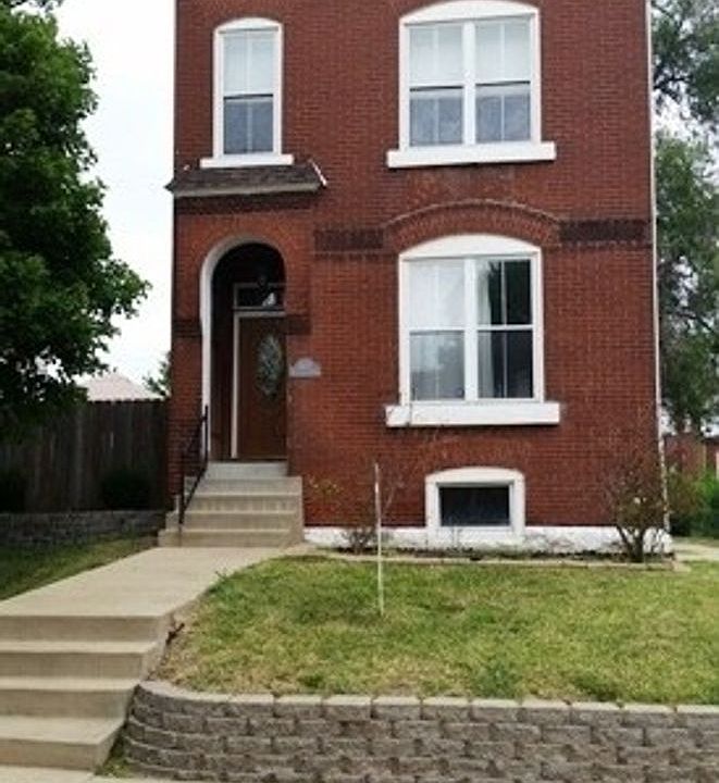 1st image of 2821 Caroline St
