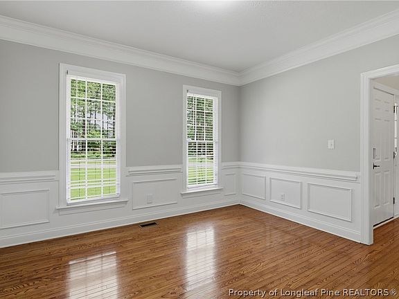 4th image of 105 Shining Water Ln