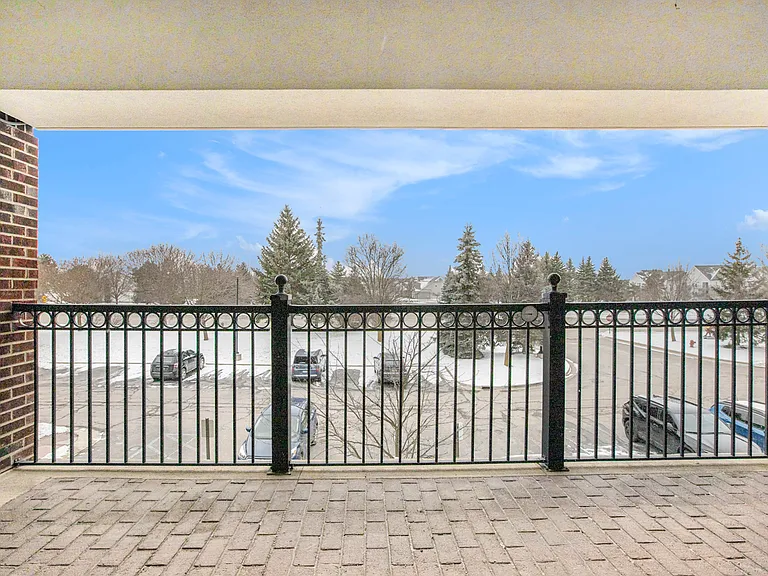 283 S Zeeb Rd #204 — Photo 26