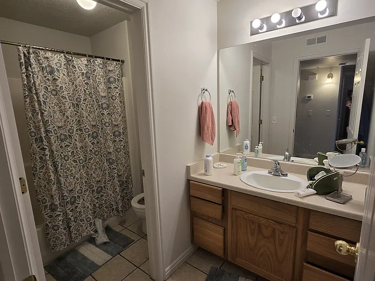 583 N University Ave #214 — Photo 23