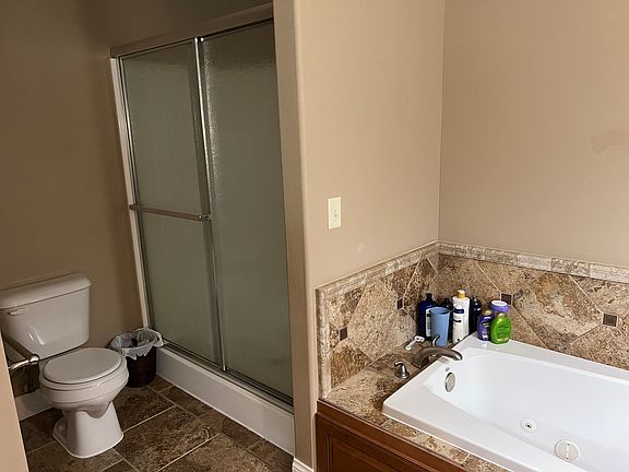 5th image of 1815 E Laharpe St #2