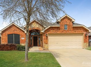 213 Range Rd, Waxahachie, TX 75165