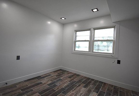 2nd image of 23-50 Ocean Crest Blvd #1