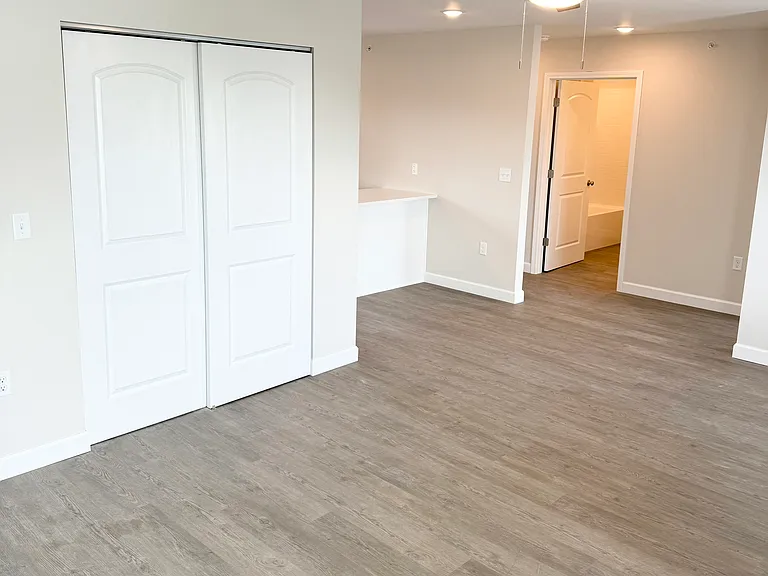 400 Maple Valley Dr — Photo 8