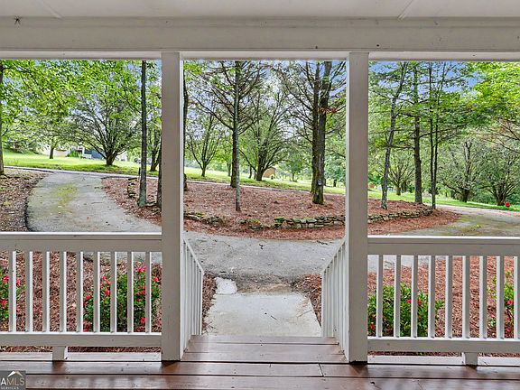 4th image of 205 Spring Branch Rd